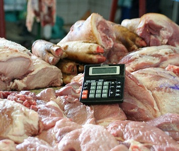 В Олександрії на фоні новин про епідемію моментально злетіли ціни на свинину
