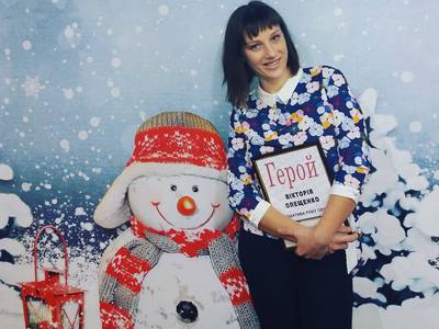 Вікторія Олещенко робить солодкі подарунки для особливих дітей
