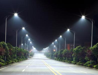 В Олександрії модернізують систему вуличного освітлення
