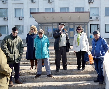 Олександрійські пільговики продовжать пікетувати міську раду 14 березня