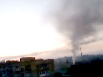 Біля олександрійської лікарні працює «альтернативна» котельня, яка нагадує смерч чи вибух бомби (відео)